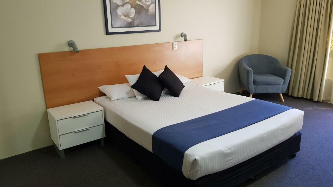 นัมเบอร์ ไฮท์ส์ โมเท็ล Motel แนมโบร์ ห้อง รูปภาพ